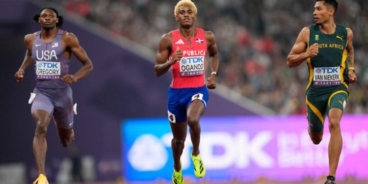 Alexander Ogando finaliza sexto en los 200 metros del Mundial de Atletismo Tokio 2025