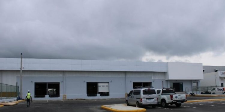 Desde el primero de septiembre couriers pagan un nuevo cargo de US$0.12 por libra a importaciones