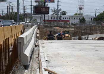 Paso a desnivel de la 27 de Febrero con Isabel Aguiar será entregado por fases