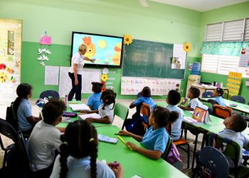 La ADP denuncia eliminación de tanda extendida en 188 centros educativos