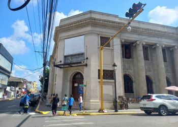 Icónico edificio del correo de Santiago será un museo de historia y tradiciones