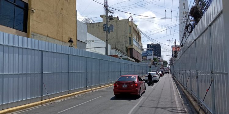 Inicia túnel de servicio eléctrico en Santiago