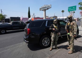 Corte Suprema elimina restricciones a detenciones migratorias en Los Ángeles