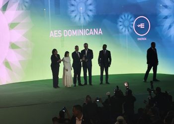 Abinader resalta inversión extranjera se ha convertido en un "pilar" en el desarrollo de RD