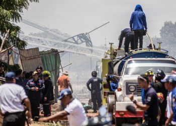 Venezolanos esperan reconstrucción de sus casas destruidas tras explosión en Zulia
