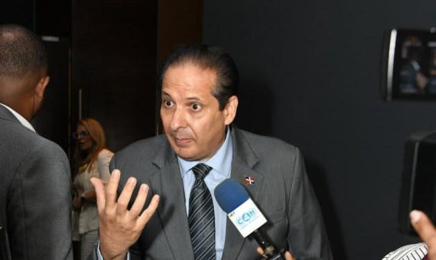 “Es un hospital que no tiene que ver con nosotros”, dice ministro de Salud sobre Oncológico del Cibao