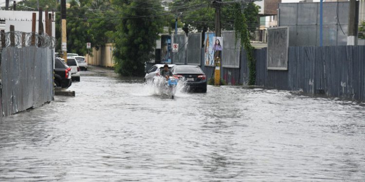 Boletín 1 del COE: Las lluvias han dejado 351 viviendas afectadas y 1,781 personas desplazadas