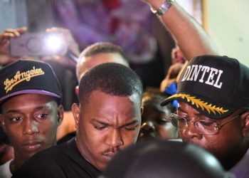 Tras horas escondidos, jóvenes buscados por actos delictivos se entregan a la Policía en Guachupita