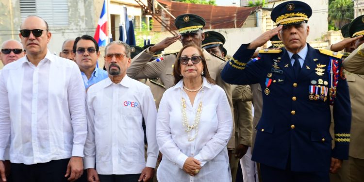 Autoridades conmemoran el 162 Aniversario de la Batalla de Santiago por la Restauración de la República