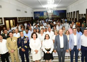 Gobernadora Rosa Santos rinde cuentas y destaca gestión cercana a las comunidades