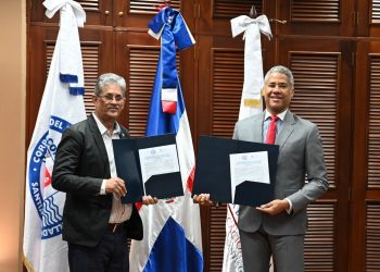 CORAASAN y Regional 08 de Educación suscriben acuerdo para promover el uso y cuidado del agua