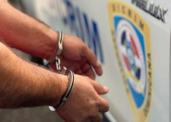 PN arresta hombre por homicidio en Santiago; ocupa arma y motocicleta