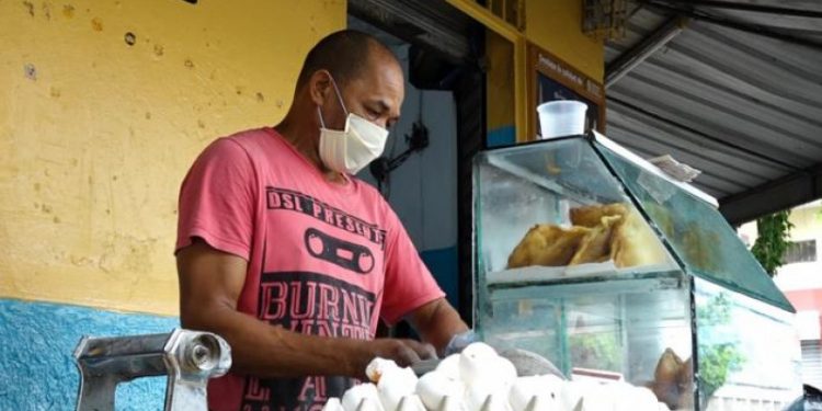 Trabajadores por cuenta propia representan el 73.88% de los ocupados del sector informal