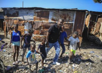 Consejo de Seguridad de la ONU prorroga el embargo de armas sobre Haití