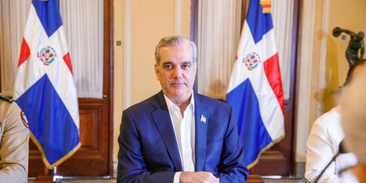 Abinader felicita a María Corina Machado: "eres un faro de esperanza para tu país y el mundo entero"