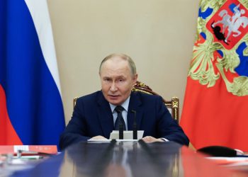 Vladímir Putin dirige ejercicios nucleares tras el aplazamiento de la cumbre con Trump