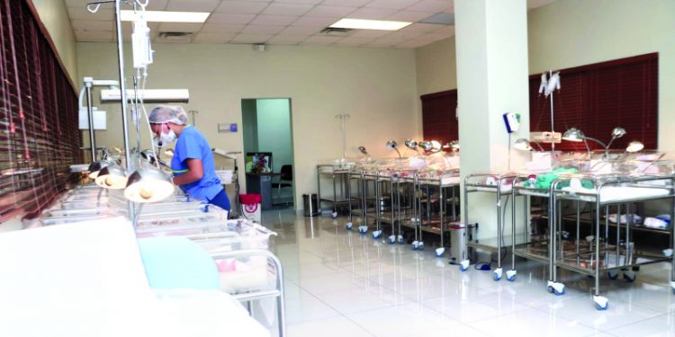 Programa logra liberar de parálisis cerebral a 18 bebés