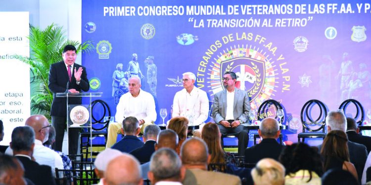 Militares en retiro abordan en Congreso Mundial los retos de los veteranos en pensión