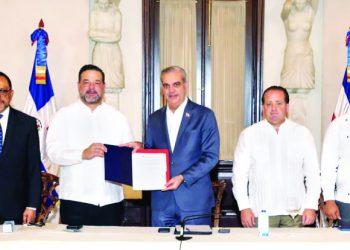 Gobierno advierte "sectores oscuros" ya no podrán apropiarse de áreas protegidas