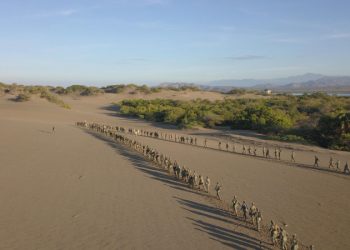 Armada duplica vigilancia en Dunas de Baní con despliegue de marinos para prácticas y supervisión