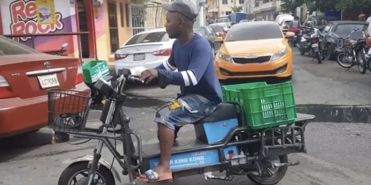 Consumidores rechazan propuesta de pagar 10% de propina a deliverys