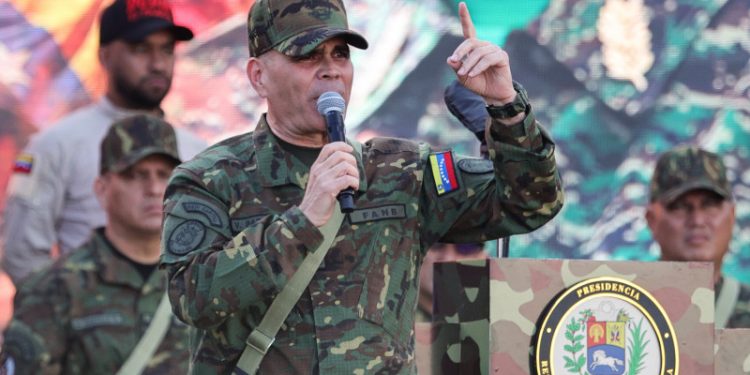 Venezuela denuncia "acoso militar" de aviones de EEUU cerca de sus costas en el Caribe