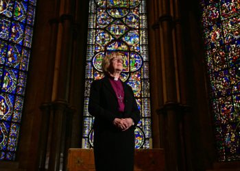 Sarah Mullally, primera mujer nombrada jefa de la Iglesia de Inglaterra