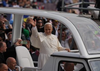 Maduro pide ayuda al papa León XIV para mantener la paz en Venezuela