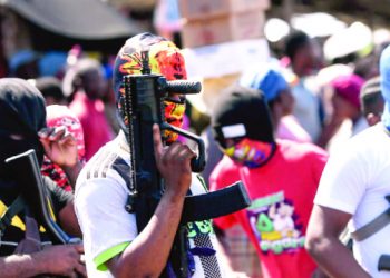 Doble vía en Haití: Estados Unidos exige comicios, pero financia la guerra