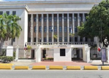 Minerd denunció ante el Ministerio Público casos de intoxicación en centros educativos