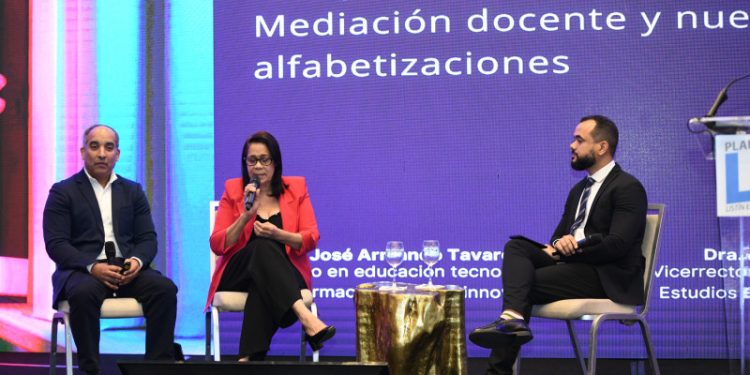 Expertos sugieren la alfabetización digital en Plan Lea