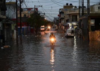 Melissa gira al Norte y da un alivio al Sur, pero sigue alerta por inundaciones