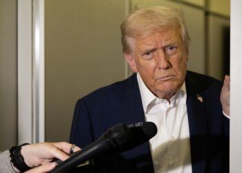 Trump ordena empezar a probar las armas nucleares de EE.UU. "inmediatamente"