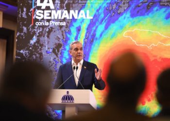 Abinader llama a "rezar por Jamaica" ante el huracán Melissa