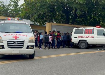 19 estudiantes fueron trasladados a hospitales tras presentar crisis en Jarabacoa