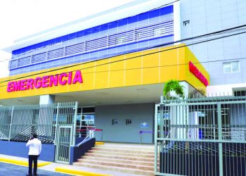 Comunitarios piden intervención en hospital de Andrés, Boca Chica