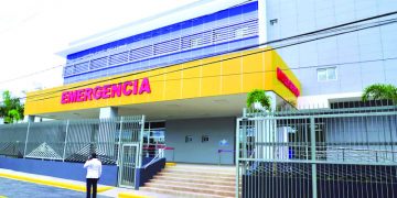 Comunitarios piden intervención en hospital de Andrés, Boca Chica
