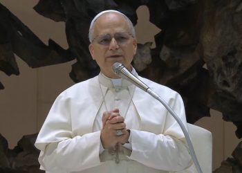 El papa envía 5.000 dosis de antibióticos para los niños de Gaza