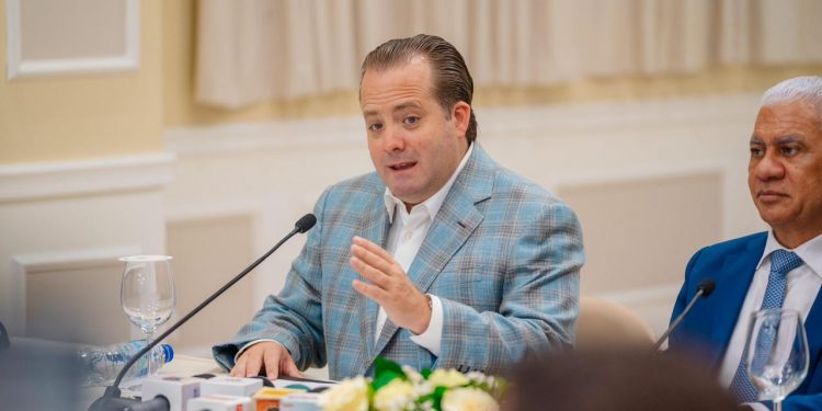 Ministro Paliza presenta al Senado estrategia Meta RD 2036