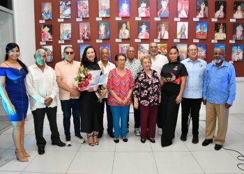 Cóctel de Reyes y Reinas reúne a figuras emblemáticas del Carnaval Vegano en el Museo del Carnaval