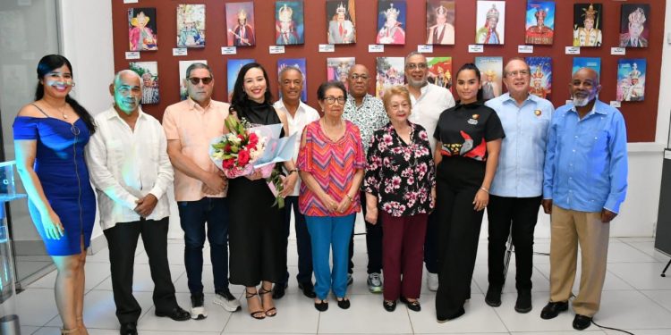 Cóctel de Reyes y Reinas reúne a figuras emblemáticas del Carnaval Vegano en el Museo del Carnaval