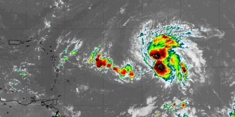Continúan alertas meteorológicas para 12 provincias por aguaceros