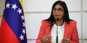 Venezuela dice EEUU busca "saqueo del petróleo venezolano" con ayuda de "gobiernos subordinados"
