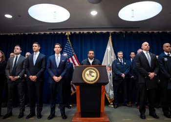 El FBI desbarata un "posible ataque terrorista" en Michigan, dice su director