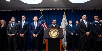 El FBI desbarata un "posible ataque terrorista" en Michigan, dice su director