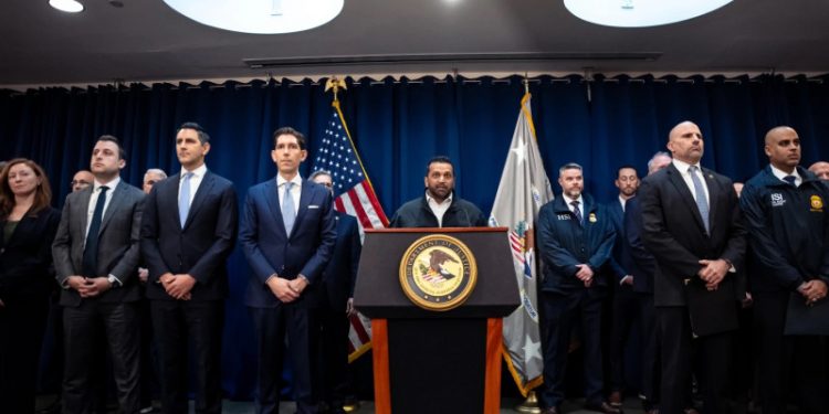 El FBI desbarata un "posible ataque terrorista" en Michigan, dice su director