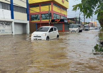 Inundaciones por vaguada en SDE y la región del Cibao