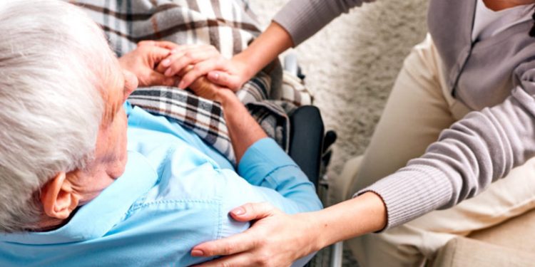 Supérate desarrolla formación técnica especializada en el cuidado a adultos mayores