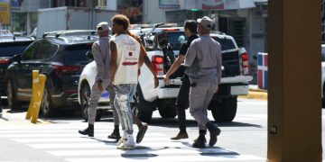 Residentes de San Cristóbal claman “Dios cuídame” antes de salir a las calles por temor a la delincuencia