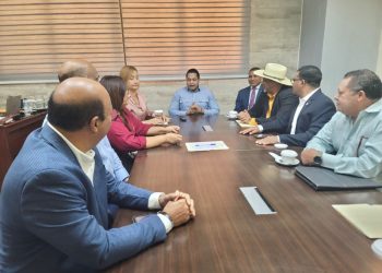 Santiago Riverón somete anteproyecto de ley sobre regulación de venta propiedades a extranjeros